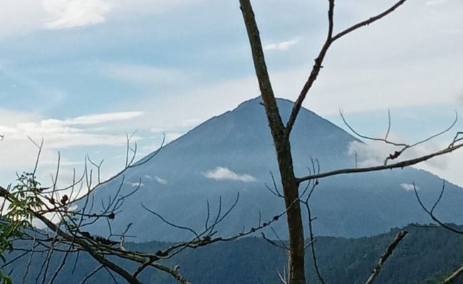 Mount Agung Trekking Via Pasar Agung Temple